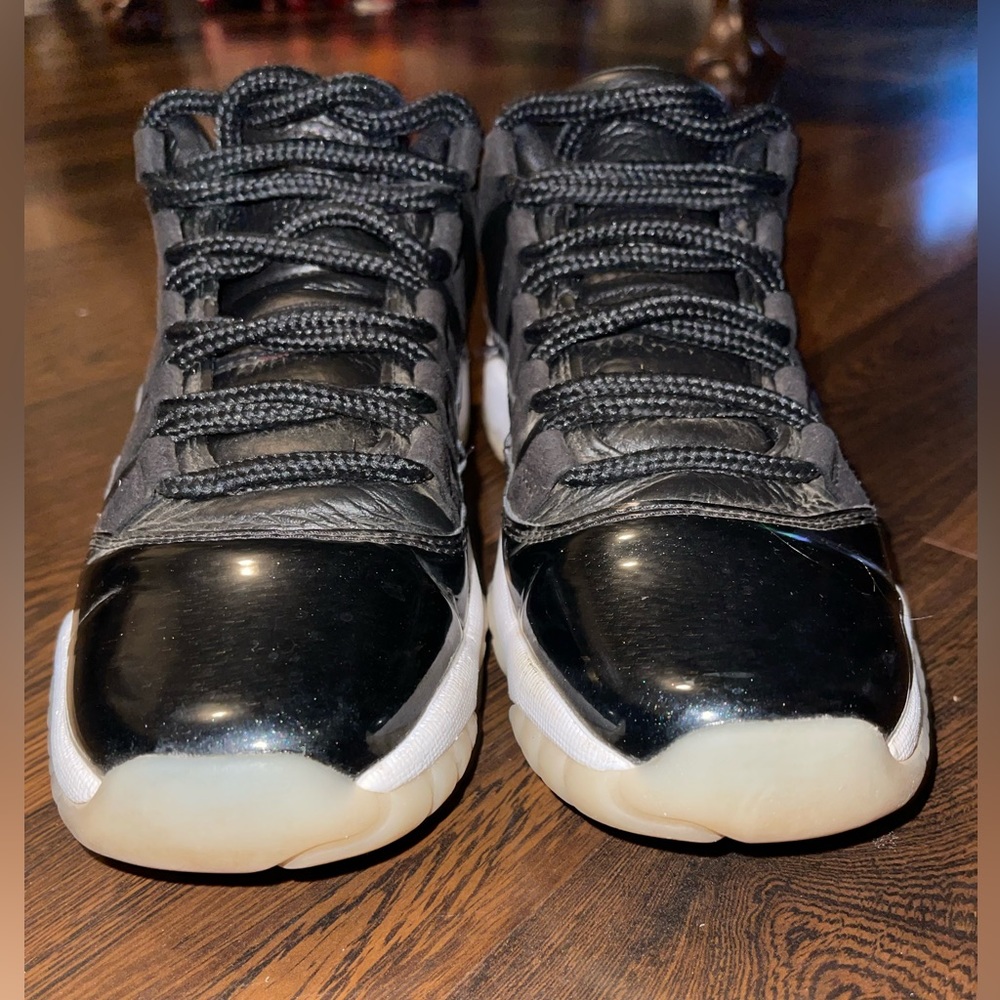 size 5Y - Jordan 11s retro 72-10 low